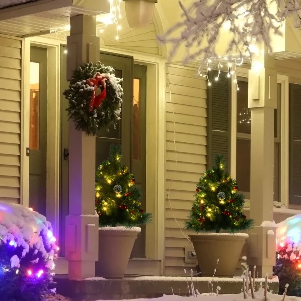 Set Van 2 Kerstbomen Mini Kunstkerstboom Met Dennenappels En Rode Bessen, Ballen En Warm Witte LED-lampjes IP44 Groen PVC Metaal 33 X 75 Cm 2