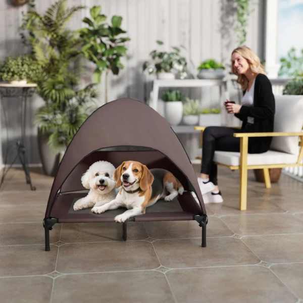 Hondenligbed buiten met dak, verhoogd hondenbed voor grote honden, verkoelend huisdierenbed met wasbaar mesh metalen frame draagtas, huisdierenbed voor buiten kamperen 91x76x90cm, koffie 9
