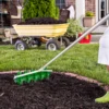 Grasbeluchter beluchter voor gras 45cm breedte handmatige grasbeluchter met 30 ijzeren spikes tuingereedschap bodemrail stopkern, verticuteermachine grasvogel, grasverzorging voor werven gras 9