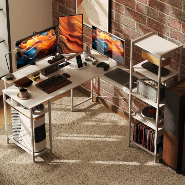 Bureau gaming tafel l vorm met plank, computertafel met monitorstandaard, stopcontact, usb oplaadpoort hoekbureau voor thuisbureau, slaapkamer, 137 x 140 x 139,5 cm wit 2