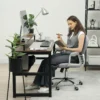 Bureaustoel, ergonomische bureaustoel met armleuning, gevoerde rugleuning, in hoogte verstelbare computerstoel met kunstleer look, draaistoel voor thuis kantoor, lichtgrijs 2
