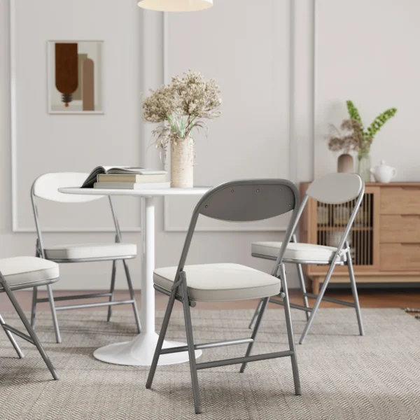 Set van 4 vouwstoelen campingstoel met gevoerde rugleuning, opvouwbare bureaustoel met stalen frame, keukenstoel met kussen tot 120 kg belastbaar voor gasten, kantoor, camping, crèmewit 10