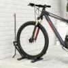 Sportnow fietsstandaard voor fietsen staal fietsenhouder met 80 mm bandbreedte vrijstaande grondparker meervoudige standaard parkeerstandaard fietsstandaard voor grond 75 x 41 x 81h cm zwart 10