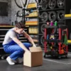 Werkplaats rolwagen met 3 verdiepingen, zijgatplanken, gereedschapswagen met 10 haken, haakgaten werkplaatswagen voor gereedschap voor garage, magazijn, max. 91 kg belastbaar, zwart 8