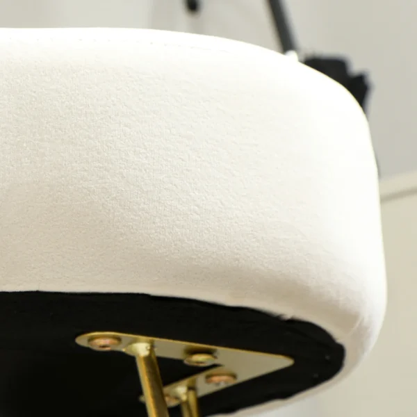 Zithocker, gestoffeerde hocker in klavervorm, stoffen bekleding, stalen poten, crèmewit 10