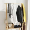 Kledingrek, 2 onderste planken, 67 cm lange kledingstang, bamboehout, wielen 8