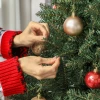 Kunstmatige kerstboom, 180 cm, opvouwbare takken, metalen standaard, veelzijdig, groen 10