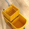 Schoonmaakwagen 20l met pers en veegset, emmer incl. dweil, rol 10