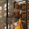 Keukenrek, staand rek met 2 stopcontacten, 5 s haken, 5 planken, mand, x braces staal 90 x 42 x 130 cm 10