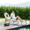 Zonneligstoel Met Gezichtsgat & Kussen, Opvouwbaar, Waterafstotende Hoes, Metalen Frame, Beige