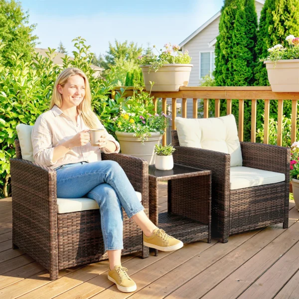 Rieten Bistroset, 3 delig Tuinmeubelset Met 2 Fauteuils, 2 laags Glazen Tafel, Afneembaar Zitkussen In Crèmewit