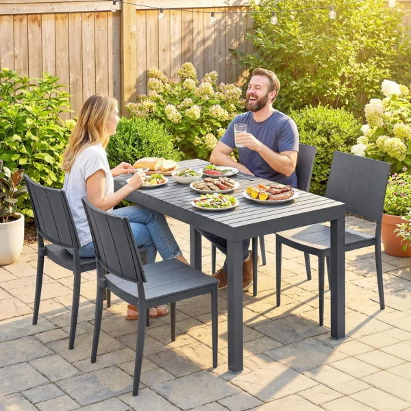 Tuinmeubelset Zitgroep 5 delig Brede Tafel Met 4 Stapelstoelen Lameldesign Voor 4 Personen Donkergrijs