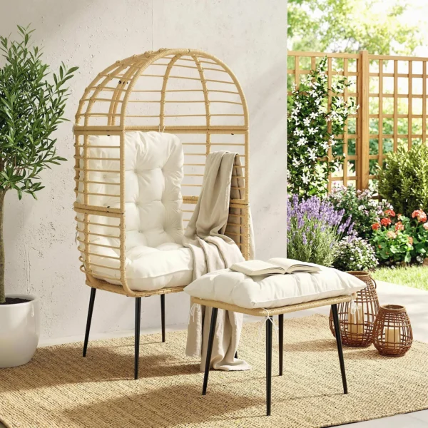 Tuinstoel Met Voetenbank PE Rattan Ei vorm Mandstoel Met Lange & Dikke Kussens Metalen Frame Beige
