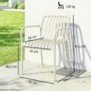Tuinstoelen Set Van 4 Stapelbare Terrasstoelen Met Lamellenontwerp Armleuningen, Ergonomisch Crèmewit