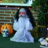 Halloween Dekoration Horrorpuppe, LED Augen, Heult, Springt Hoch, Geräusch & Bewegungssensor, 60 Cm