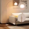 Stehlampe, Gebogener Kopf, Fußschalter, Marmorsockel, Kunststoffschirm, Weiß