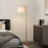 Stehlampe, Verstellbare Lichtoptionen, Fußschalter, Fernbedienung, Metall, Gold