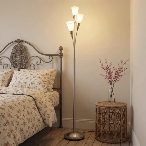 Staande Lamp Woonkamer 40 W Staande Lamp Met Voetschakelaar, 3 X E14 fitting Voor Slaapkamer, Kantoor, Zonder Gloeilamp, Zilver
