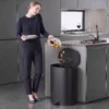 40 L Keuken Pedaalemmer Met Soft Close En Openhoud Deksel, Uitneembare Binnenemmer, Roestvrij Staal, Zwart