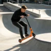 Stuntstep Voor Volwassenen & Tieners, Trickstep Met 100 Mm PU wielen, 360° Stalen Y stuur, Aluminium Deck, ABEC 7, Oranje