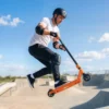 Stuntstep Voor Volwassenen & Tieners, Trickstep Met 100 Mm PU wielen, 360° Stalen Y stuur, Aluminium Deck, ABEC 7, Oranje